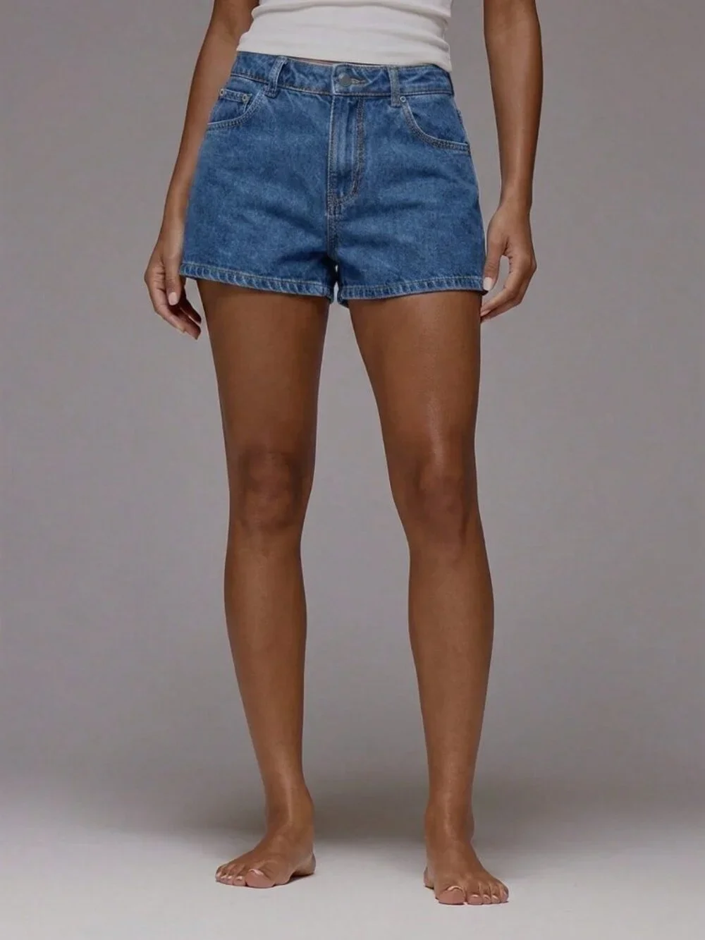 Medium Wash Casual Women's Mid Waist Classic Denim Shorts